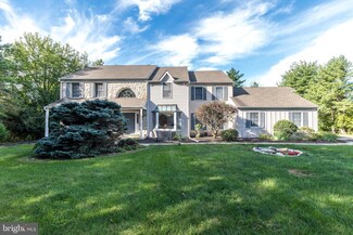 680 Chatham Ln, Blue Bell, PA 19422