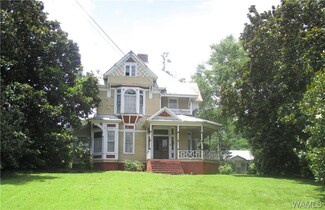 902 Hobson St, Greensboro, AL 36744
