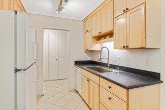 4370 Brookside Ct Unit 109, Edina, MN 55436