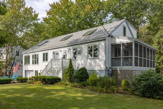 530 Kings Hwy, Kennebunkport, ME 04046