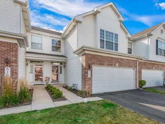 827 Riding Ln Unit 827, Saint Charles, IL 60174