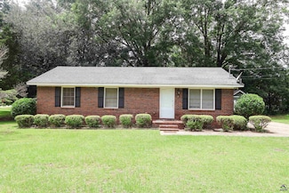 901 Ross St, Perry, GA 31069