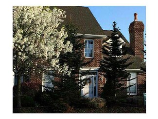 2370 Hilltop Rd, Presto, PA 15142