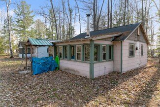 7242 Paradise Trail, Carp Lake, MI 49718
