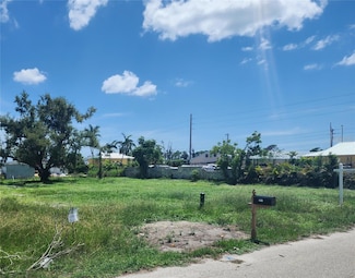 2011 Essence Ave, Grove City, FL 34224