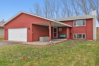 738 Manor St, Saint Paul, MN 55127
