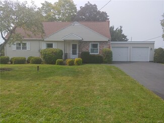 213 Vanida Dr, Camillus, NY 13031