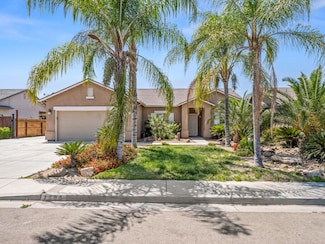 1585 Dallas St, Dinuba, CA 93618
