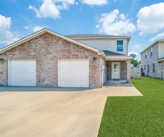 837 E College St, Princeton, TX 75407