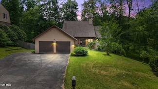 21434 Plantation Rd, Bristol, VA 24202