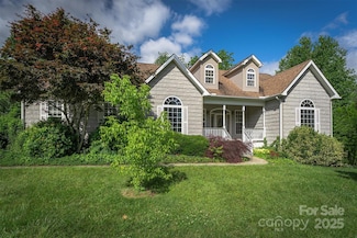 415 Kingfisher Ln, Mills River, NC 28759