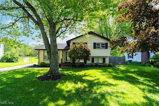 33 N Hillside Rd, Canfield, OH 44406