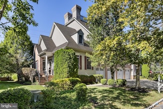 5 Collins Mill Ct, Moorestown, NJ 08057