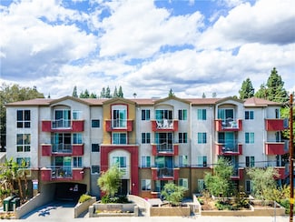 7551 Jordan Ave Unit 403, Canoga Park, CA 91303