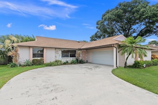 2562 SW Cameo Blvd, Port Saint Lucie, FL 34953