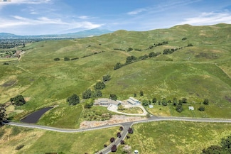 3343 Little Valley Rd, Sunol, CA 94586