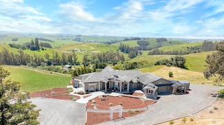 6200 Burnside Rd, Sebastopol, CA 95472