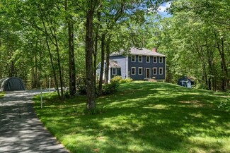 6 Connell Dr, Tyngsboro, MA 01879