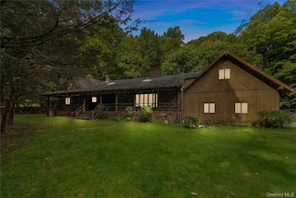 145 Youngblood Rd, Montgomery, NY 12549