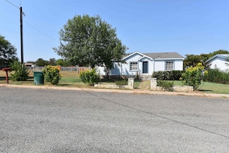 209 Sarah Cir, Llano, TX 78643
