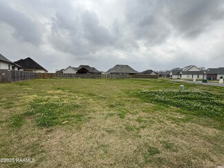 100 Lakes Edge Dr, Broussard, LA 70518