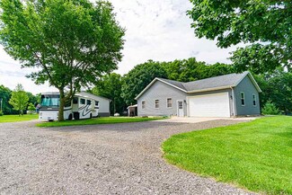 8001 Winslow Rd, Janesville, IA 50647