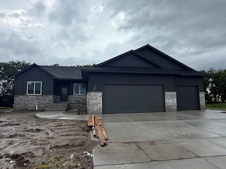 107 S Wellcrest St, Goddard, KS 67052