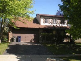 645 Dover Dr, Elgin, IL 60120