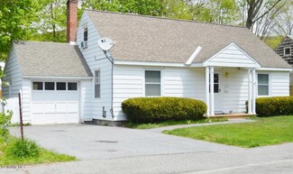 52 Maple St, Williamstown, MA 01267