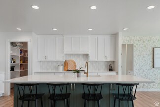 1371 W 3075 N Unit 203, Pleasant View, UT 84414
