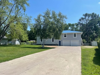 120 Century Ave SE, Hutchinson, MN 55350