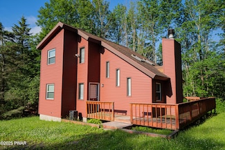 11 Meadow View Dr, Lake Ariel, PA 18436