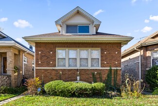 3742 Clinton Ave, Berwyn, IL 60402