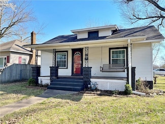 902 E 10th St, Pittsburg, KS 66762