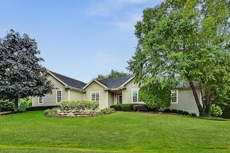 30116 N Providence Dr, Libertyville, IL 60048
