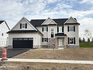 140 Barton Creek Dr, Perrysburg, OH 43551