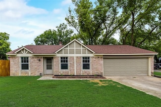 4200 Snow Mass Dr, Arlington, TX 76016