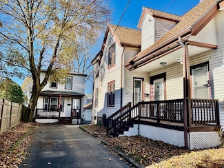 28 Wyman St, Lynn, MA 01905