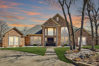 208 Wellington Oaks Place, Denton, TX 76210