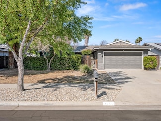 7352 N Adoline Ave, Fresno, CA 93711