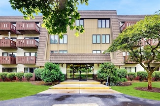 12900 W Heiden Cir Unit 4301, Lake Bluff, IL 60044