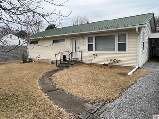 236 Navaho Dr, Paducah, KY 42001