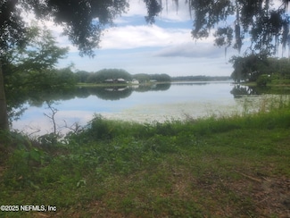 232 S Main St, Crescent City, FL 32112