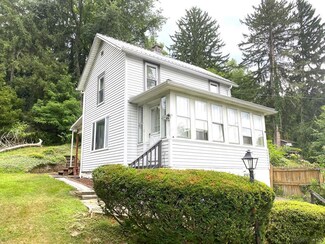 1360 Saylor St, Johnstown, PA 15905