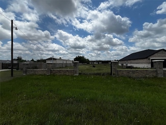 177 County Road 3550, Cleveland, TX 77327