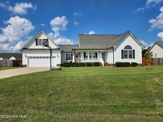 102 Hampton Ln, Princeton, NC 27569