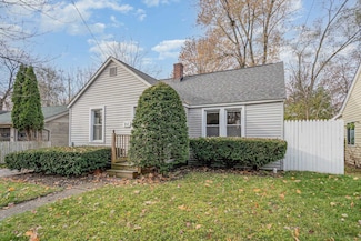 1509 Noeske St, Midland, MI 48640