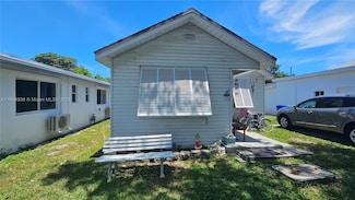 1209 N 17th Ct, Hollywood, FL 33020