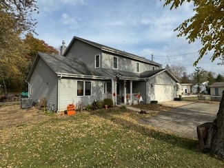 3015 Cottonwood Ct, Burlington, WI 53105
