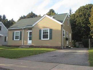 36 Traver Cir, Rochester, NY 14609